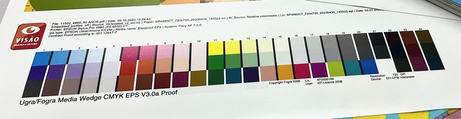 Escala de controle Ugra/Fogra Media Wedge com etiqueta da Visão Gráfica: Contract Proof according to ISO 12647-7